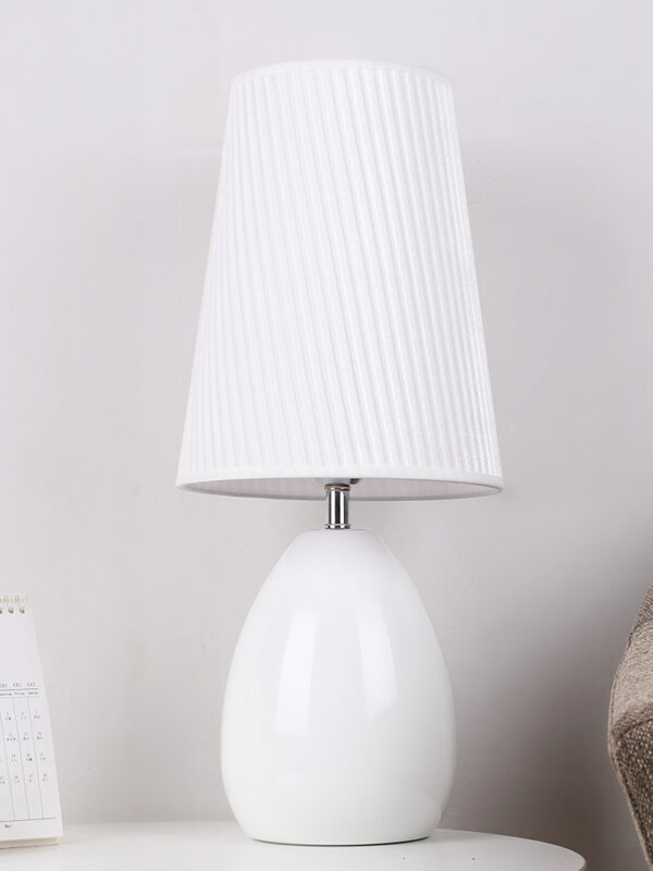 Modern Simple Bedside Table Lamp